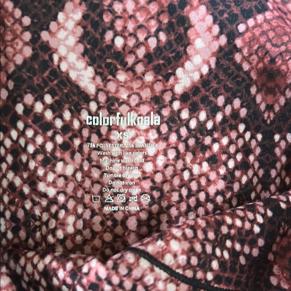 Snakeskin Print Leggings - Picture 2 of 3